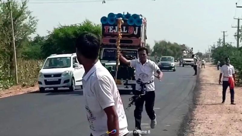 नोखा से रामदेवरा तक दौड़ते पहुंचे 200 श्रद्धालुः श्याम प्रेमी ग्रुप ने निकाली डाक ध्वजा यात्रा