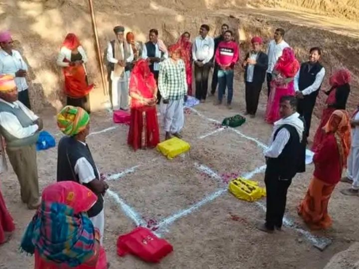 नोखा गाँव मे 80 साल पुराने शीतलामाता मंदिर का होगा जीर्णोद्धारः ढाई करोड़ की लागत से बनेगा 84 फीट लंबा और 52 फीट ऊंचा मंदिर, 2026 में होगा तैयार