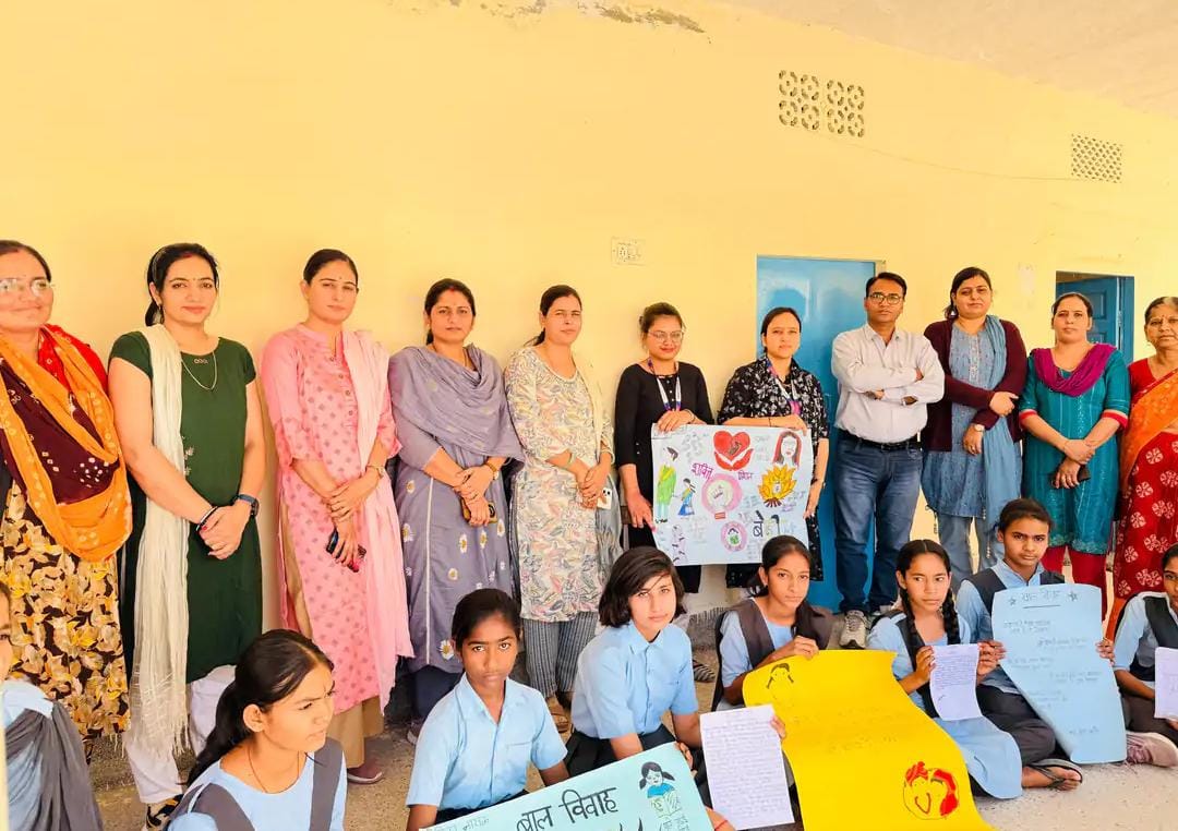 नोखा के हिम्मटसर गाँव में आज बाल विवाह की रोकथाम के लिए  जागरूकता का कार्यक्रम आयोजन हुआ: बाल विवाह एक अभिशाप विषय पर पोस्टर ओर निबंध प्रतियोगिता आयोजित हुई