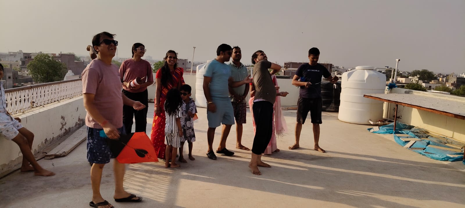 आखातीज पर नोखा में पतंगबाजी शुरूः तेज धूप में भी छतों पर लोग, लोकगीतों की गूंज से धार्मिक अनुष्ठानों के साथ मनाया अक्षय तृतीया त्योहार