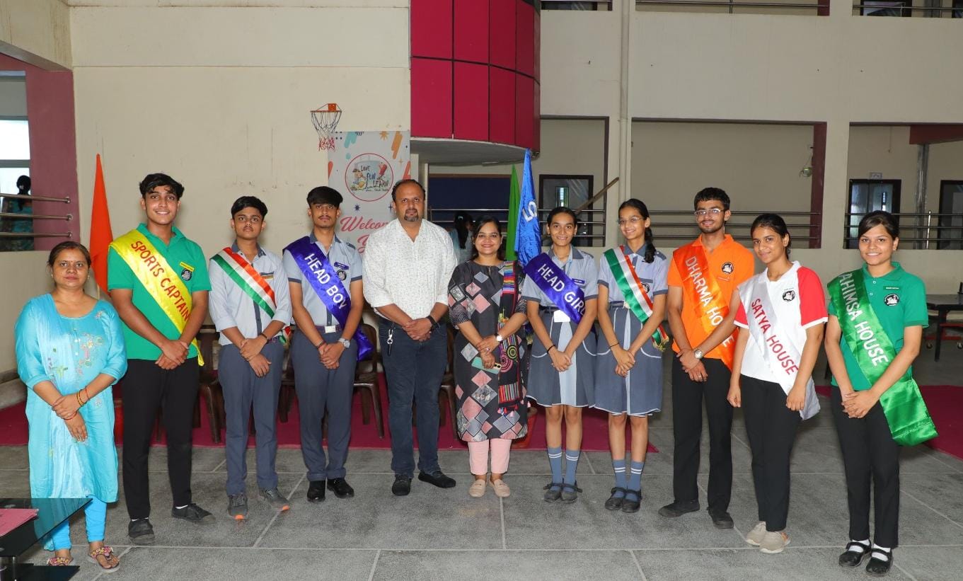 छात्र परिषद का शपथ ग्रहण समारोह: नव-निर्वाचित सदस्यों ने निष्ठा और समर्पण के साथ अपने कर्तव्यों के निर्वहन की ली शपथ