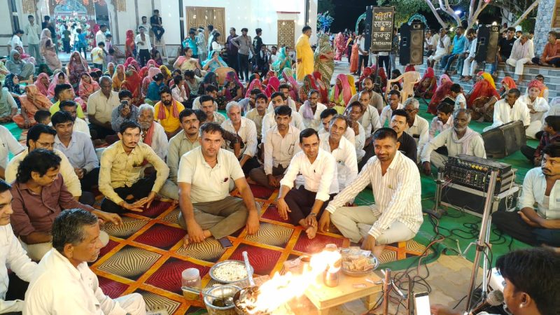 कक्कू में सेफराज जी महाराज का मेला: मंदिर को रंग-बिरंगी रोशनी और फूलों से सजाया, भजन-कीर्तन और महाआरती के साथ समापन