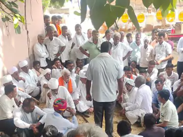 नोखा के सांधासर गांव का नशे के खिलाफ बड़ा फैसला: शराब पीने पर 1100 और बेचने पर 11000 रुपए जुर्माना, ठेके के सामने लगाएंगे कैमरा