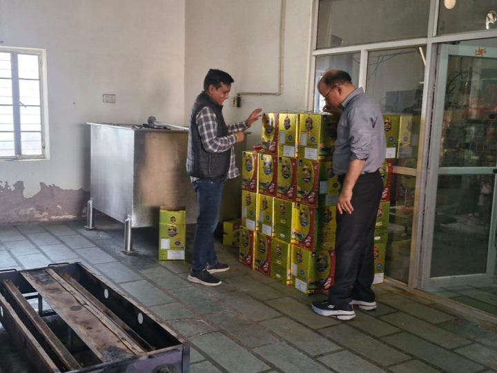 नोखा में 765 किलो संदिग्ध घी जब्त: ‘शुद्ध आहार मिलावट पर वार’ अभियान के तहत फैक्ट्री पर कार्रवाई