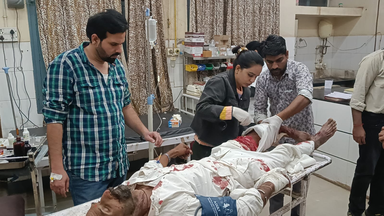 भामटसर के पास सड़क हादसा: बाइक-केम्पर भिड़ंत में एक की मौत, एक गंभीर घायल